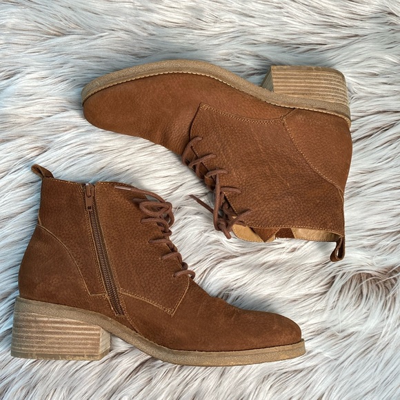 Lucky Brand Women’s Tamela Lace Up Ankle Fashion Boot Booties Toffee Womens 9 - Picture 2 of 10